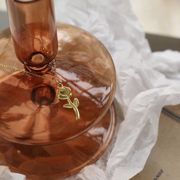 NEW 18K Gold Plated Rose Flower Pendant Necklace - Picture 9 of 10